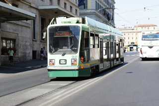 http://pehor.com/zf3/_files/obrazky/ITALIE08S/Tram Roma.JPG